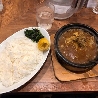 肉2倍牛すじ煮込みカレー(ホットスプーン 西新宿店（Hot Spoon）)