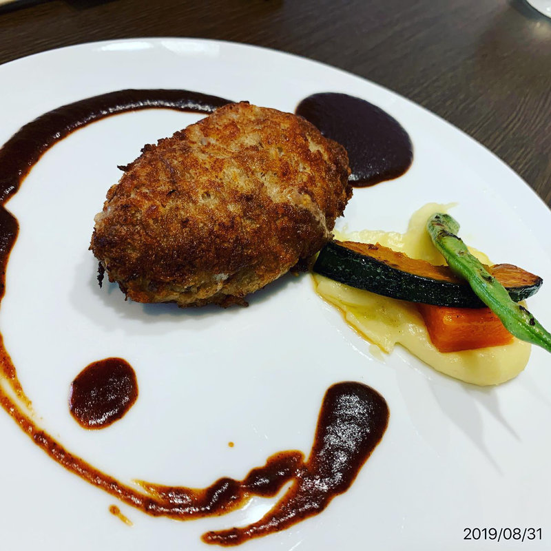 ハンバーグ(kitchen俊貴)