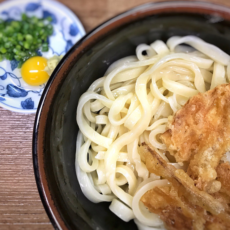 ざるうどん大盛 ごぼう天入り(博多讃岐うどん 西通り大名店)