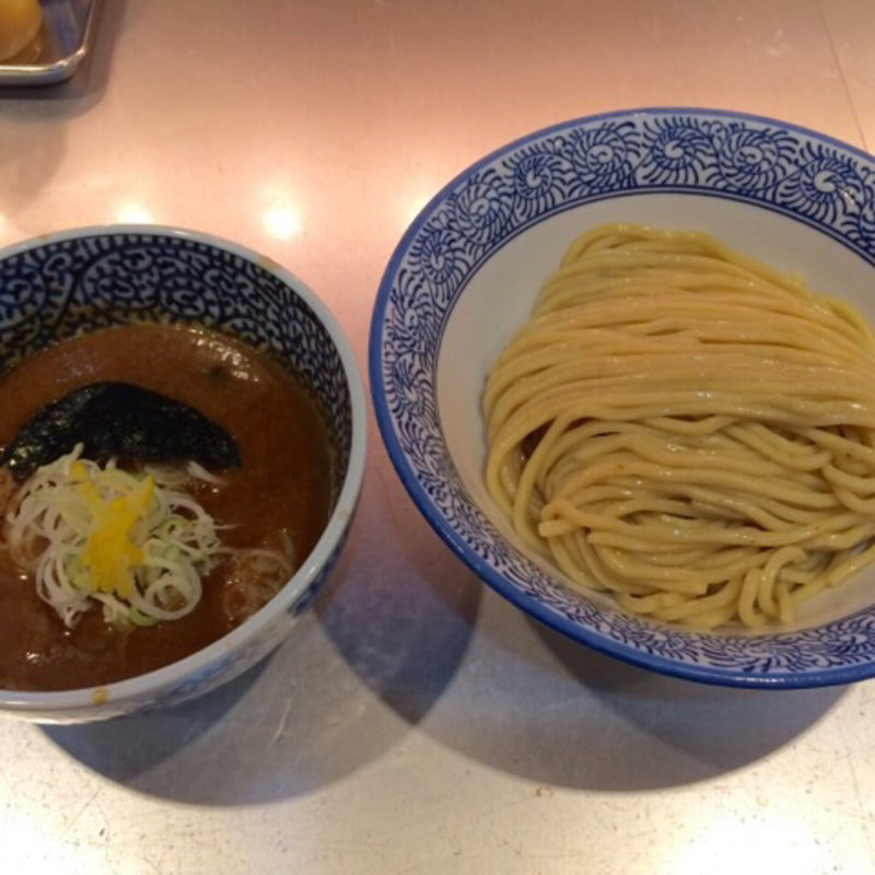濃厚魚介つけ麺（味玉付き）(豚骨一燈 )