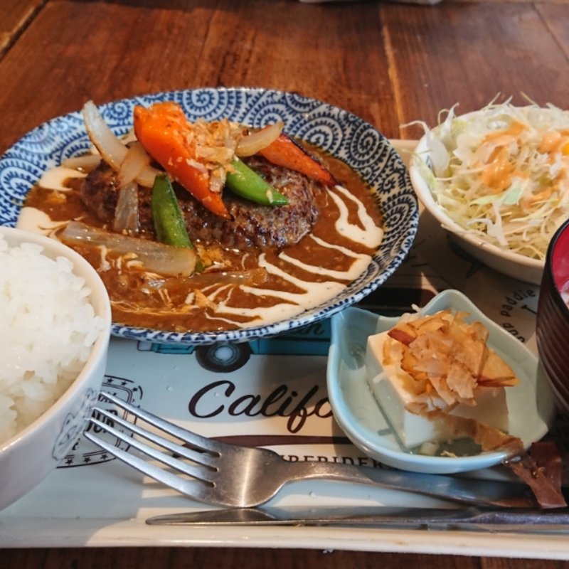 ビーフ百％ハンバーグ★(ごはんや ねこにこばん)