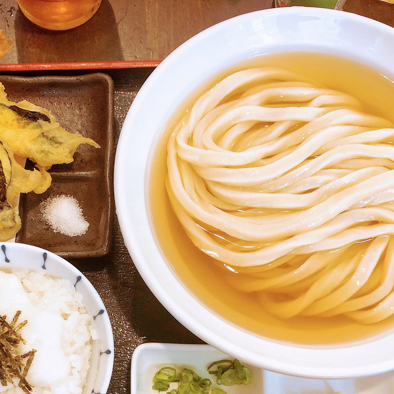 海老天冷かけセット(うどん居酒屋 麦笑)