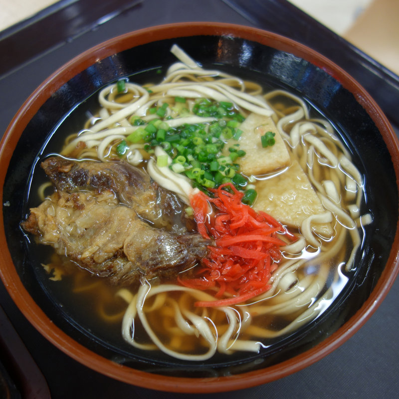 軟骨ソーキそば(やっぱりステーキ EXPRESSイオン笹丘店)