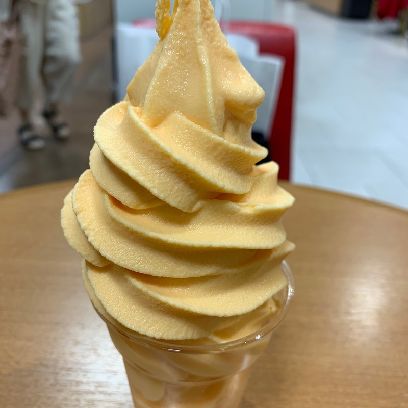 夕張メロンソフト(北海道どさんこプラザ （アンテナショップ）)