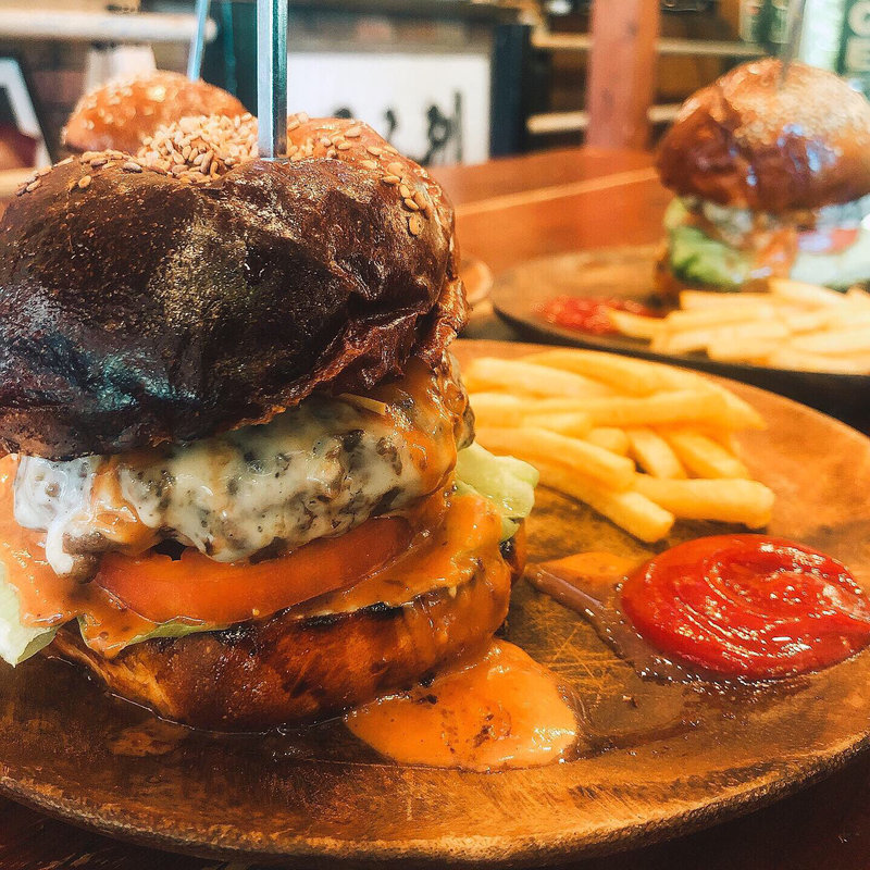 ボーンズチーズバーガー(BONES （ボーンズ）)