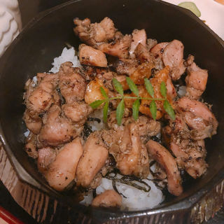 (水たき料亭 博多華味鳥 天神店)