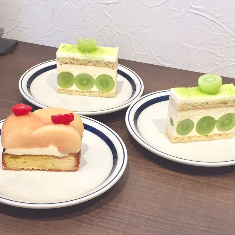 桃のタルト(パティスリーアクイユ)