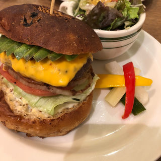 アボカドチーズバーガーセット(Sunchago Burgers)