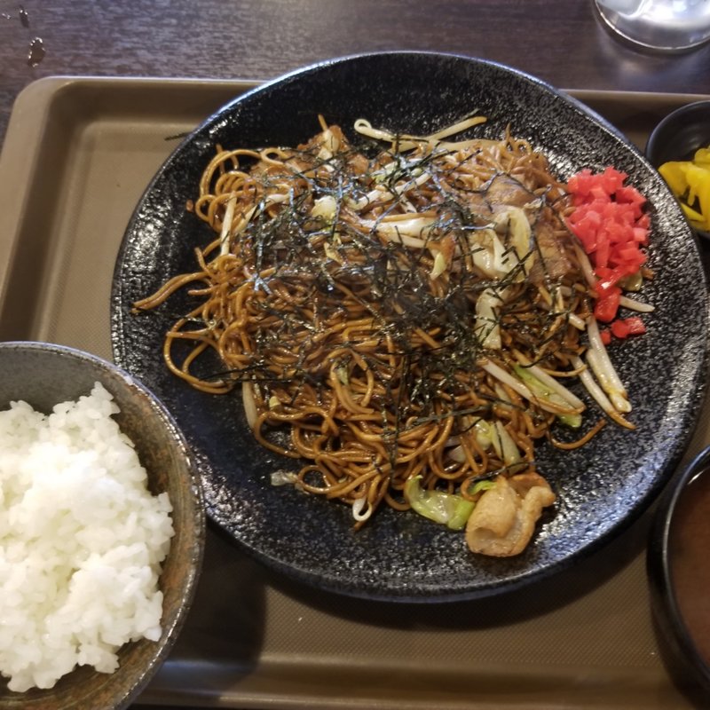 焼きそば定食(牛もつ鍋専門店 鍋秀 伏見店)