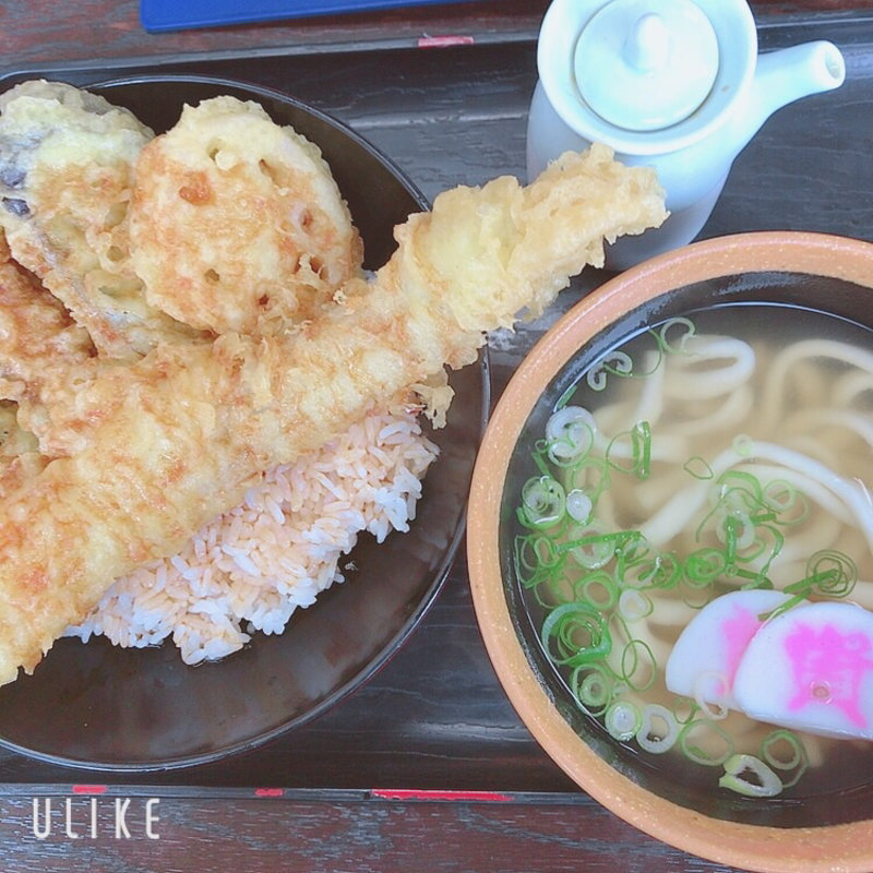 穴子丼とミニうどんセット(資さんうどん 野芥店)