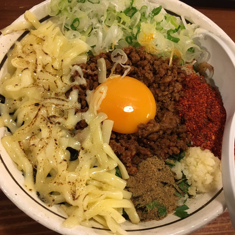 辛いチーズまぜそば(麺 酒 やまの)