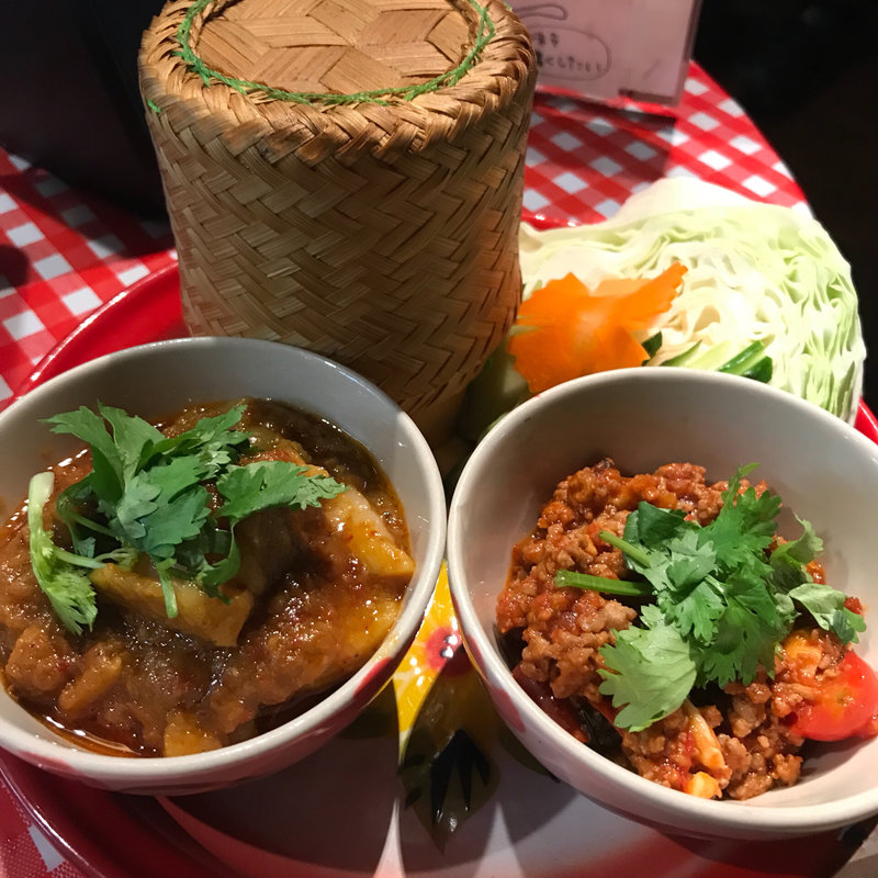 (路地裏のタイ料理とお酒 バナナ食堂 立川店)