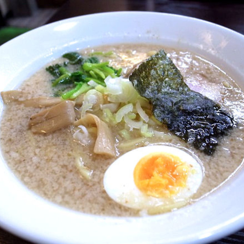 こってりらーめん(中華 暫[しばらく])