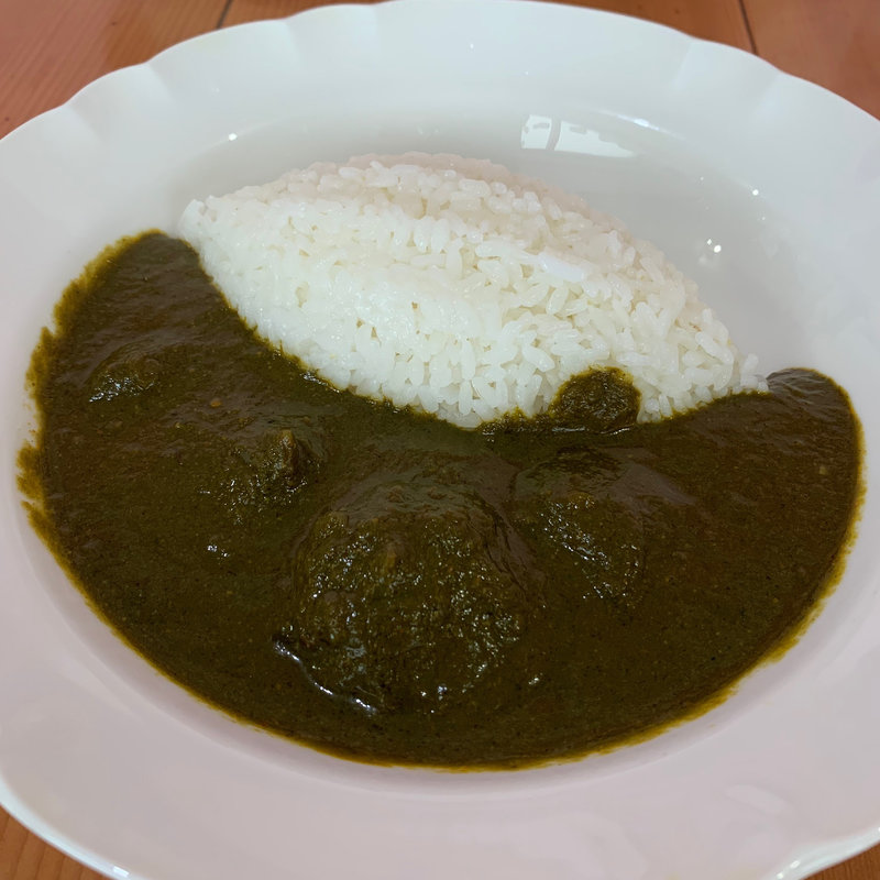 日替わりカレー（ほうれん草チキンカレー）(アミン)