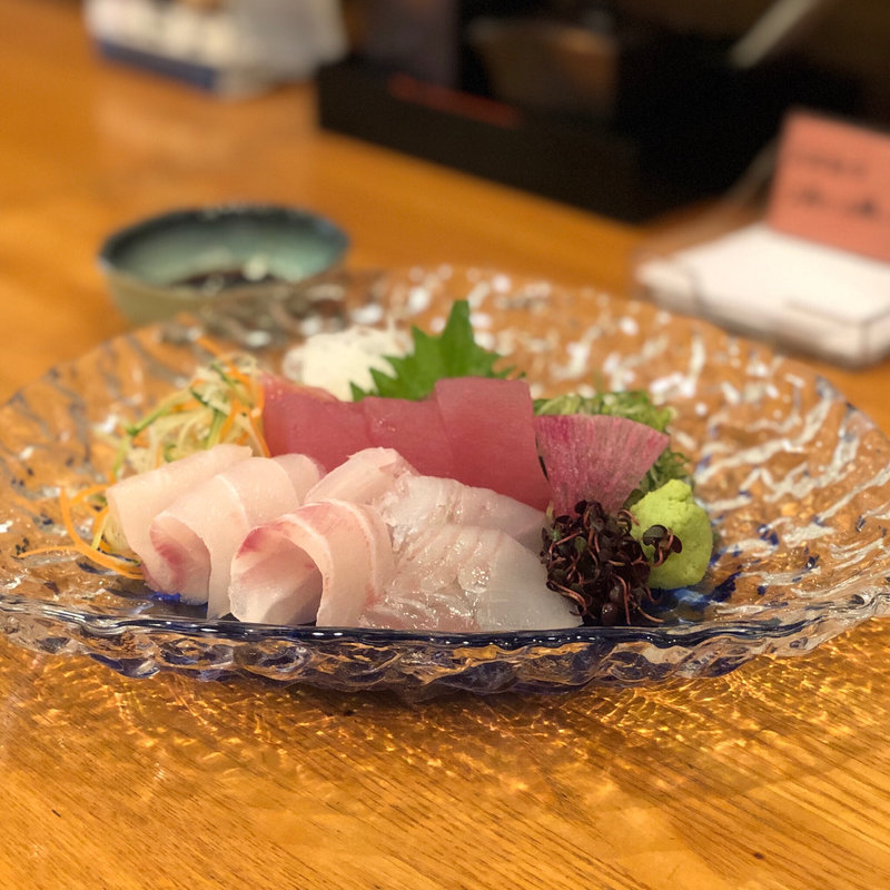 お造り盛り合わせ(トンボシビ、グレ、マダイ)(料理居酒屋 いっしん )