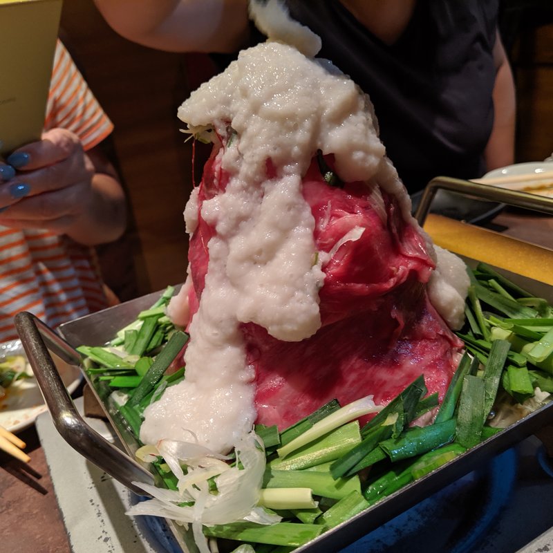 A5神戸牛の鉄板とろ肉タワー鍋(肉匠　とろにく　恵比寿店)