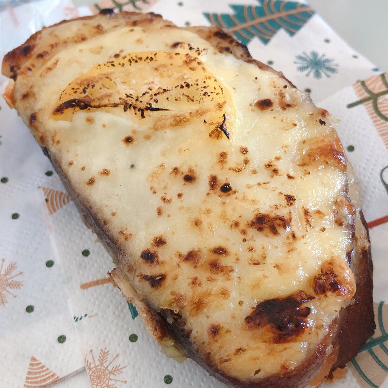 レモンとスモークサーモンのセーグルムッシュ(PAN manifiQ （パン マニフィック）)