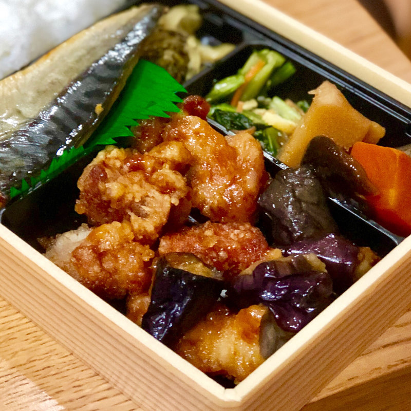 幕の内弁当（とり肉と土佐酢あんかけ）(ほっともっと 長野早苗町店 )