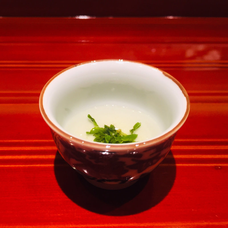 宮崎産水出し緑茶のプレリュード(鮨 料理 一高)