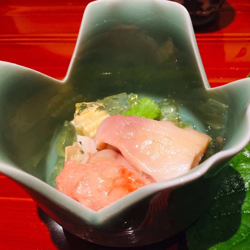 朝採り胡瓜と北寄貝のトマトジュレ寄せ(鮨 料理 一高)