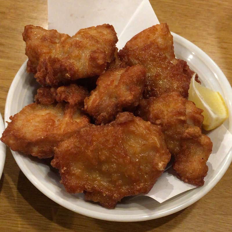 から揚げ　てんこ盛り(鉄板酒場 鐵一 赤羽店 )