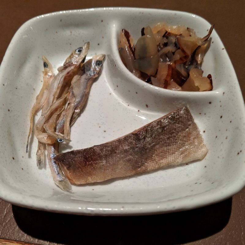 鵡川産本ししゃも稚魚、ほっけ一夜干し、くらげ(産直屋 たか)