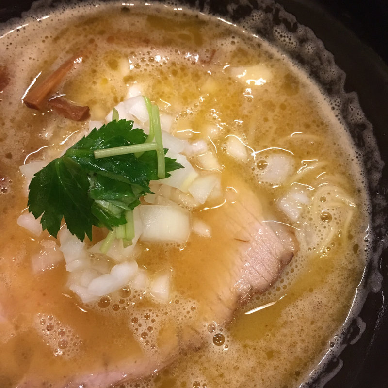 塩そば(鶴麺 鶴見本店 （つるめん）)