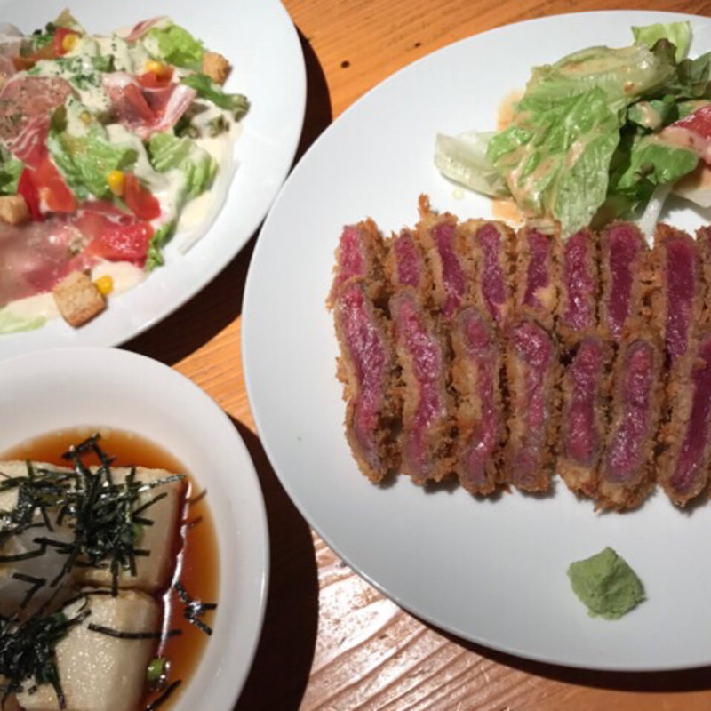 牛のレアービフカツ(Katsu （カツ）)