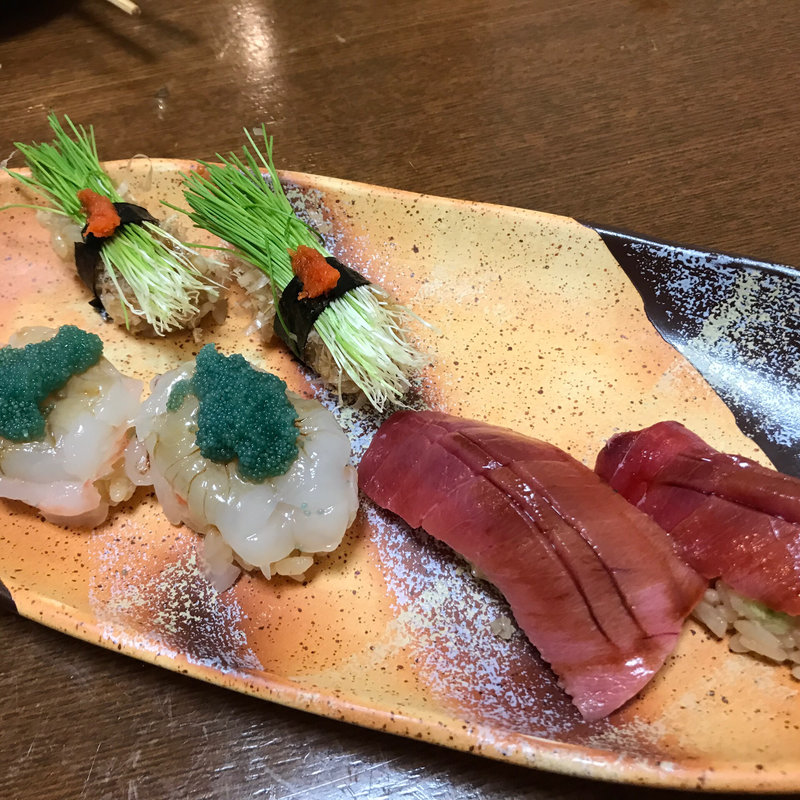 ぼたん海老、中トロ、芽ネギ(春政)