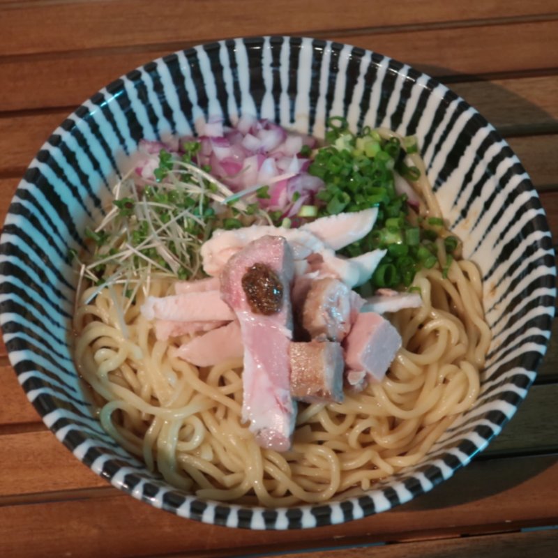 ポルチーニオイルまぜそば(まぜそば三角)