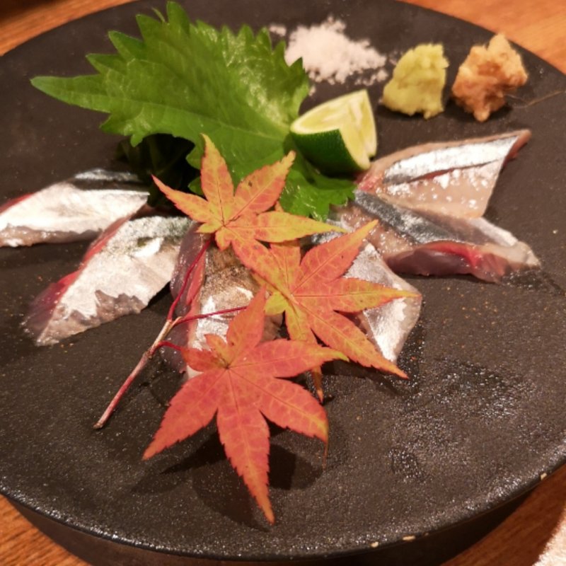 秋刀魚のお刺身(和食料理 うおいちばん)