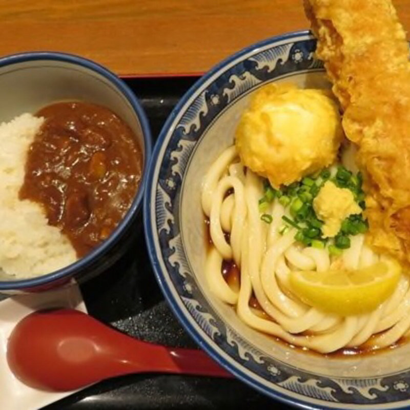 ちく玉カレーライスセット（サラダ付き）(難波千日前 釜たけうどん 八重洲北口)