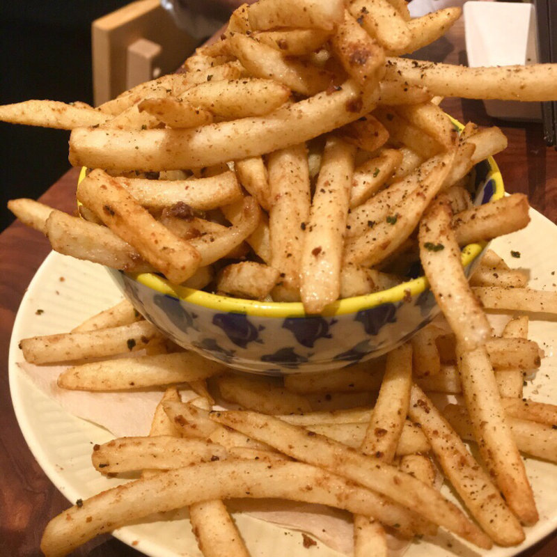 アンチョビポテト(立ち飲みビストロシンサンテ)