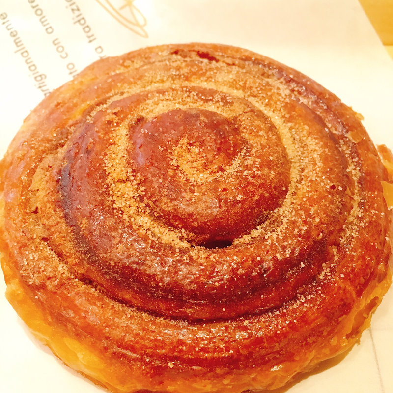 シナモンロール(スターバックスリザーブロースタリー東京)