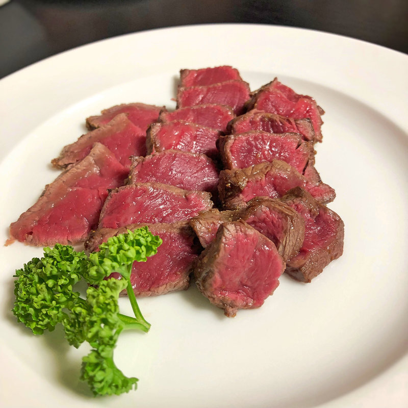 和牛のタタキ(グリルグランド grill GRAND)