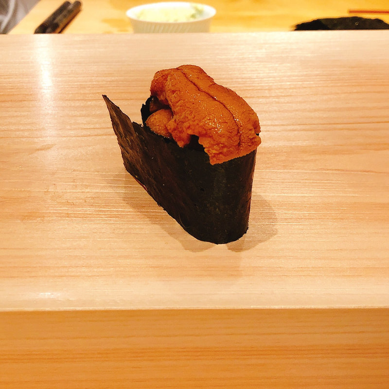 雲丹の軍艦(鮨 利崎)