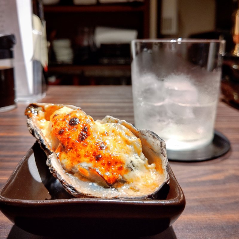 焼き牡蠣（マヨポン）(オイスター&珍味 BAR 不夜城)