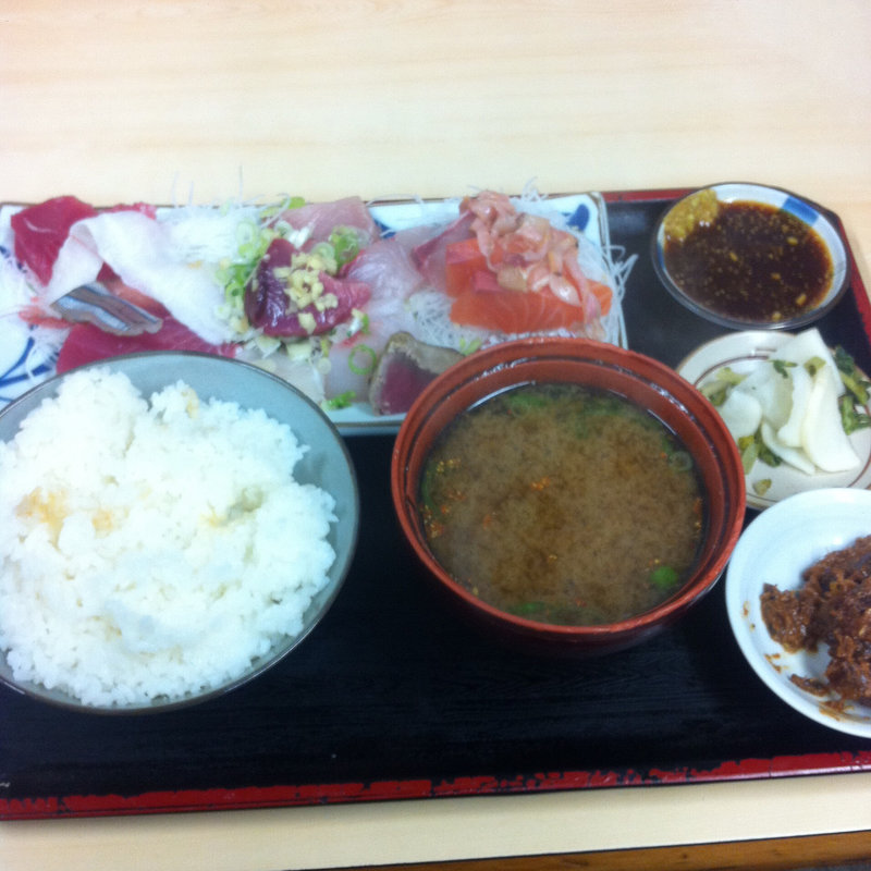 おまかせ定食(もみじや)