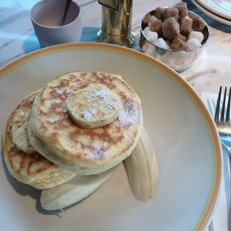 ■リコッタパンケーキw/フレッシュバナナ、ハニーコームバター(bills 銀座)