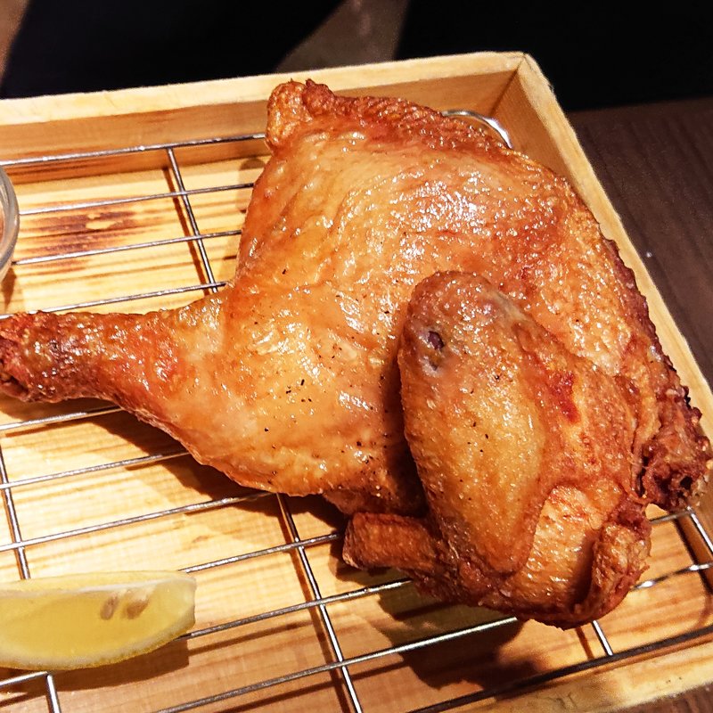 ひな鳥 半身揚げ 定番の塩(かまどか　京急川崎駅前店)