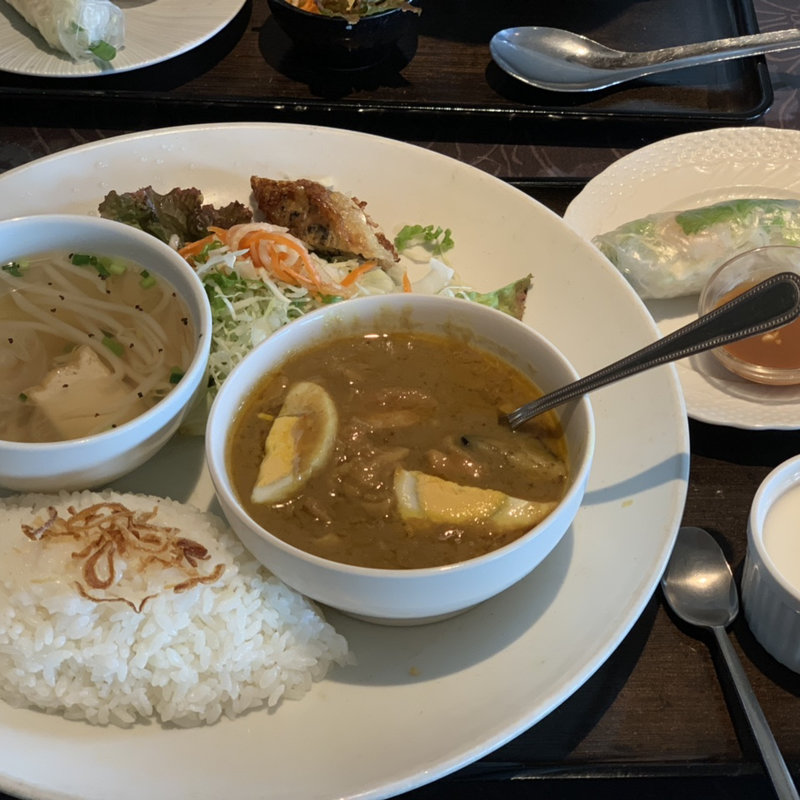 ベトナムカレーランチ(Nha Viet Nam premier 二子玉川店)