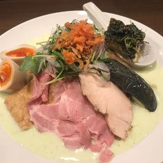 限定 青豆と静岡茶の冷製すり流しラーメン