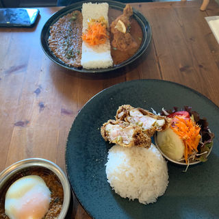 月見ポークキーマ TFCセット(GUNA GUNA CURRY)