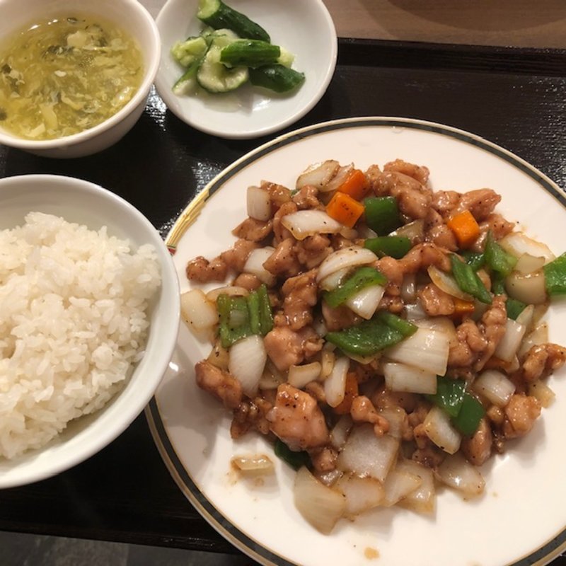 鶏肉の黒胡椒炒め(薛記食府)