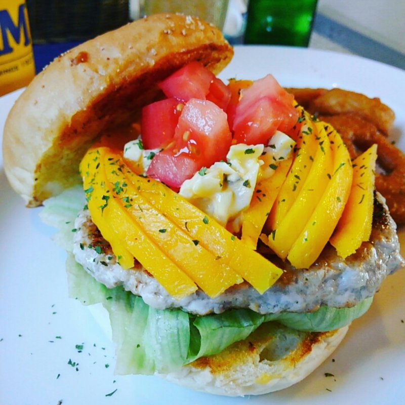 マンゴーバーガー(アオラニカフェ)