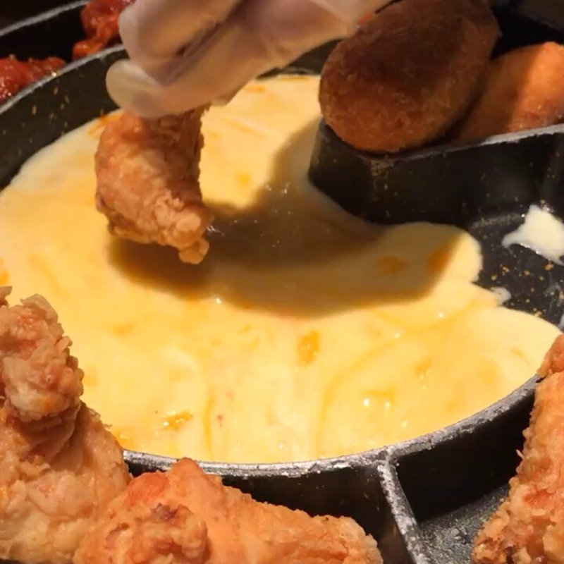 UFOチーズフォンデュチキンハットグ(金達莱)