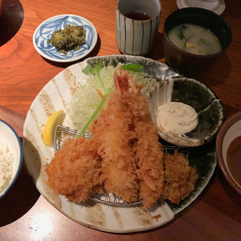 大海老カツとヒレカツ膳セット(名代とんかつ かつくら ミント神戸店)