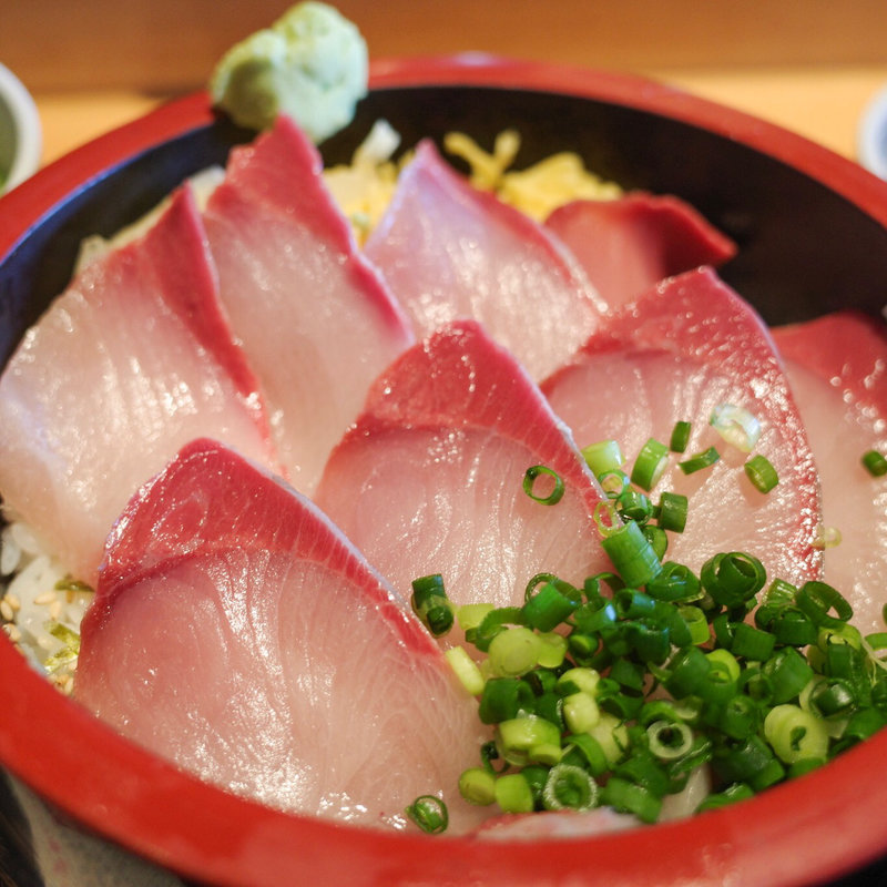 茶ブリ丼(どん薩摩)