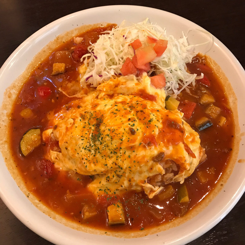 夏野菜のトマトカレーのオムライス(コーヒーハウスキッシュ 新大阪店)