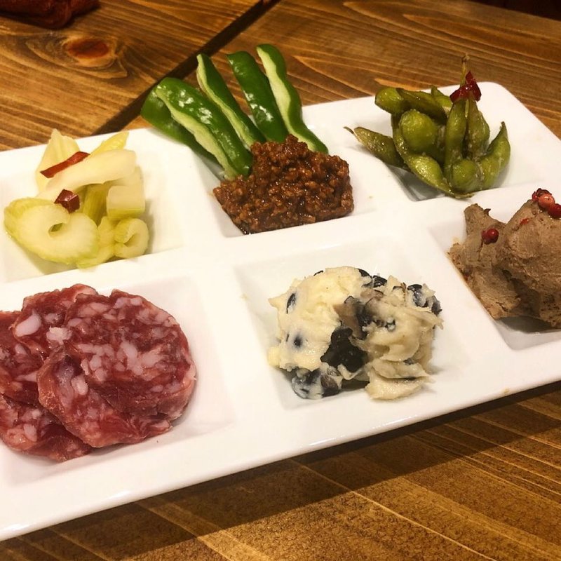 前菜盛り合わせ(炭焼スタンドツジヤ)